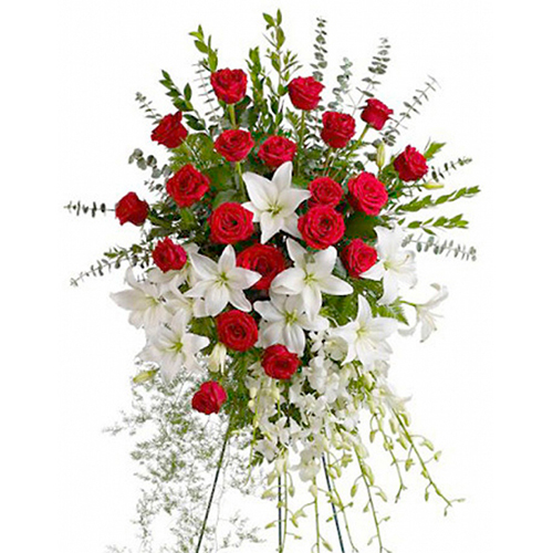 Lágrima arreglo floral de rosas rojas y lirios blancos